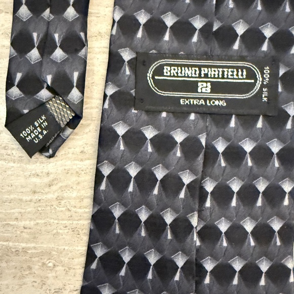 Bruno Piattelli Mens Tie Black & Gray 100% Silk Extra Long 64" - Picture 3 of 10
